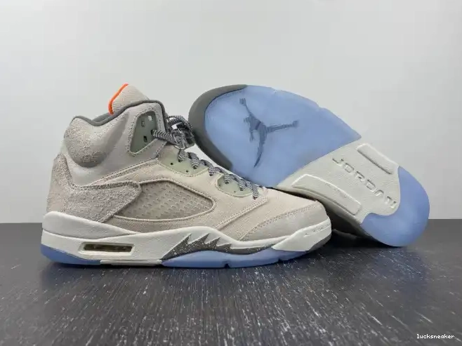 Reps LUCY Orewood Brown SE Craft FD9222-180 Jordan Air 5 Retro Light 0507